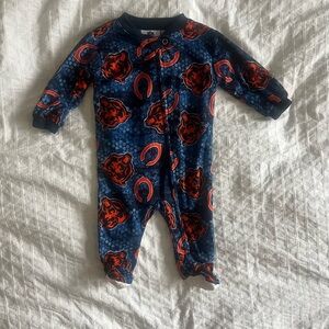Chicago Bears NFL Navy and Orange Footie zip up onesie pajamas 0-3 months